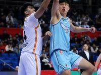 半岛体育入口-关于杨瀚森最可能被篮网首轮选中签保障合同的信息