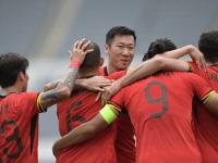 半岛体育官网-国足1-0中国香港获东亚杯第三黄政宇建功