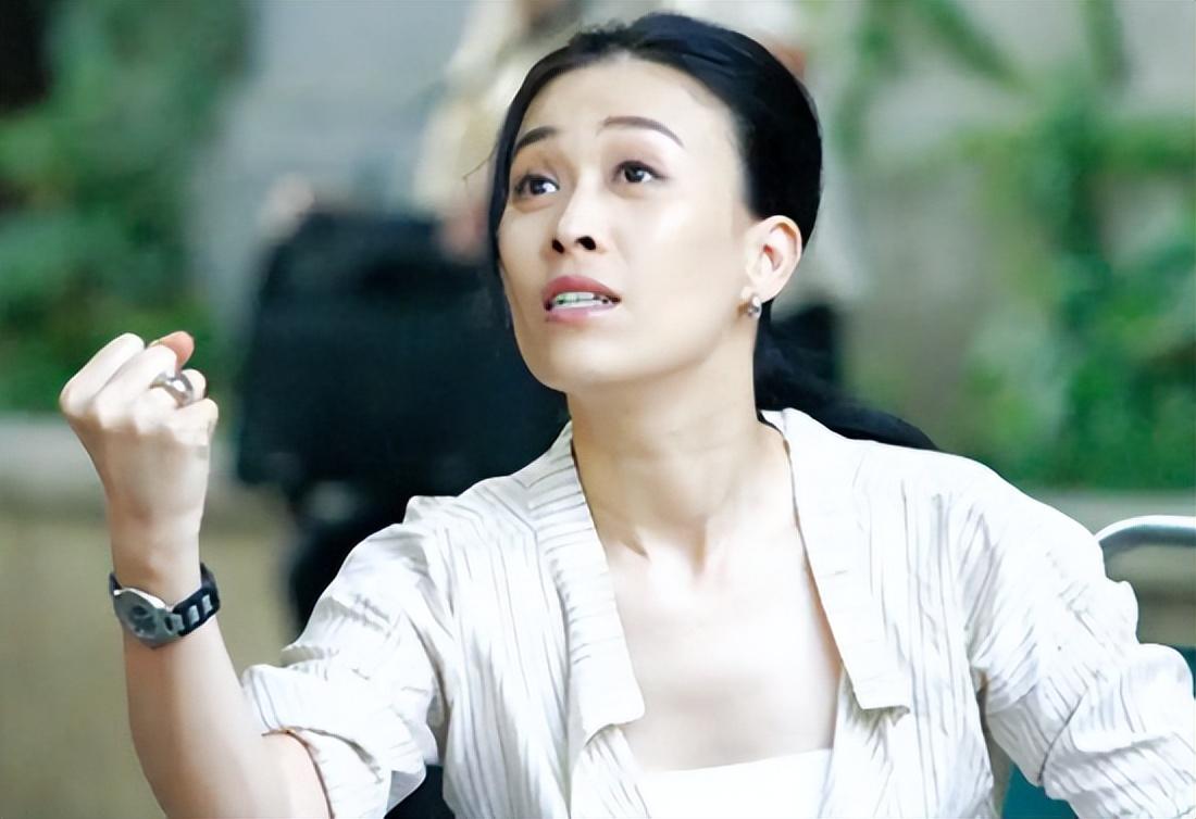 关于20年前，那个让那英甘愿“未婚生子”的前国脚高峰，如今过得怎样的信息