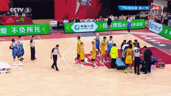 郑祺龙出战19分钟，6中3得到6分6篮板2失误